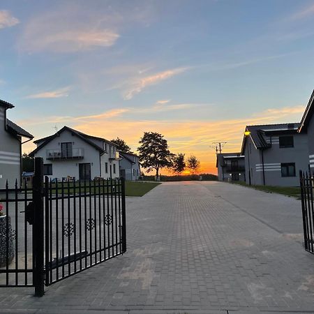 Apartamenty Pod Sosnami サルビノボ エクステリア 写真